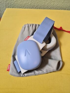 Muffy Baby Comfort
Light Blue Infant Protective Headgear with Gray Pouch